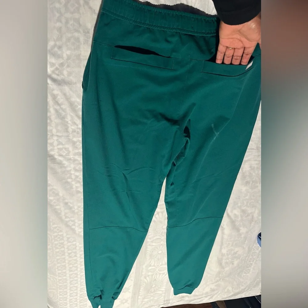 Figs Green scrub Men's jogger set top XS pants S
